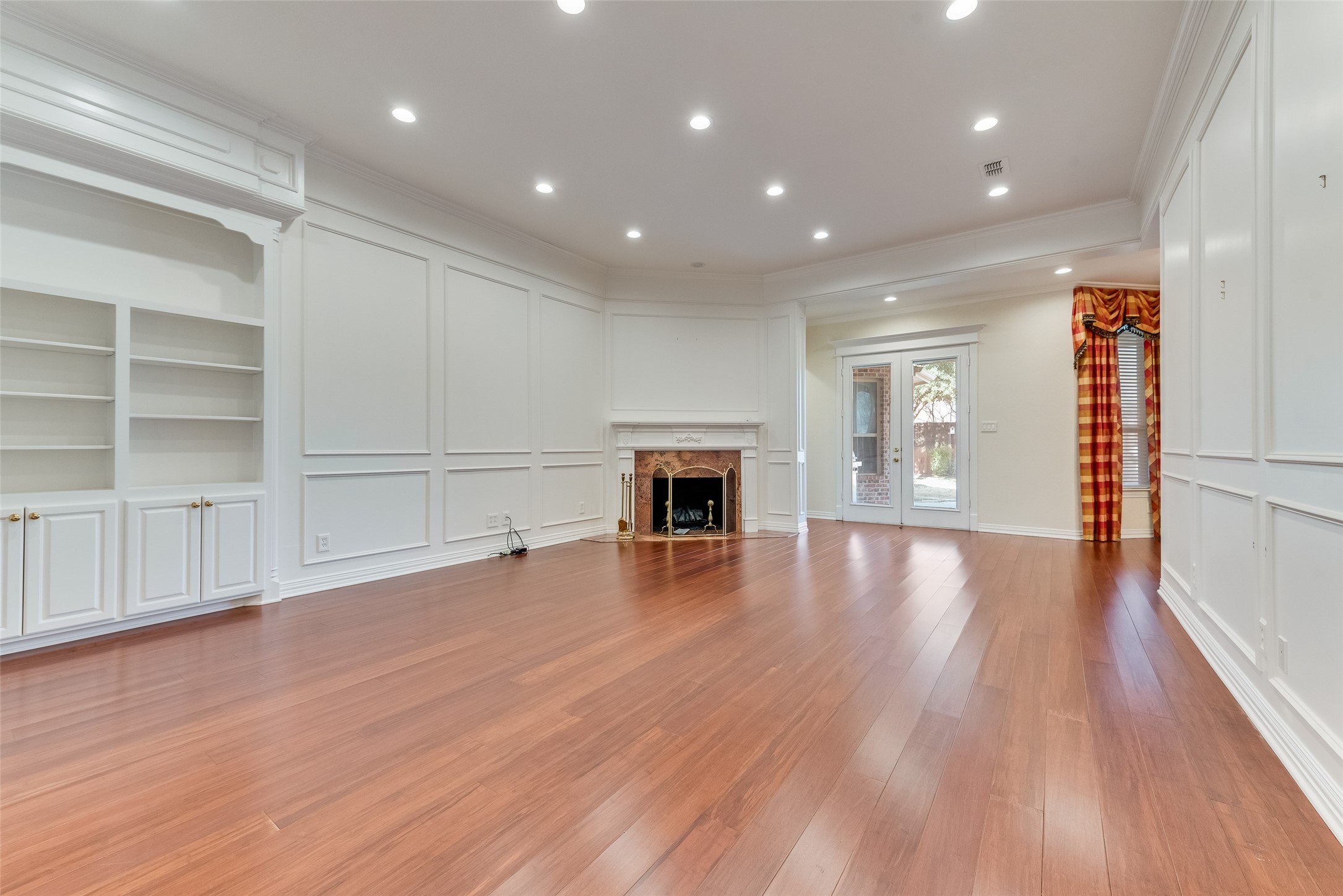 103 Bogey Court