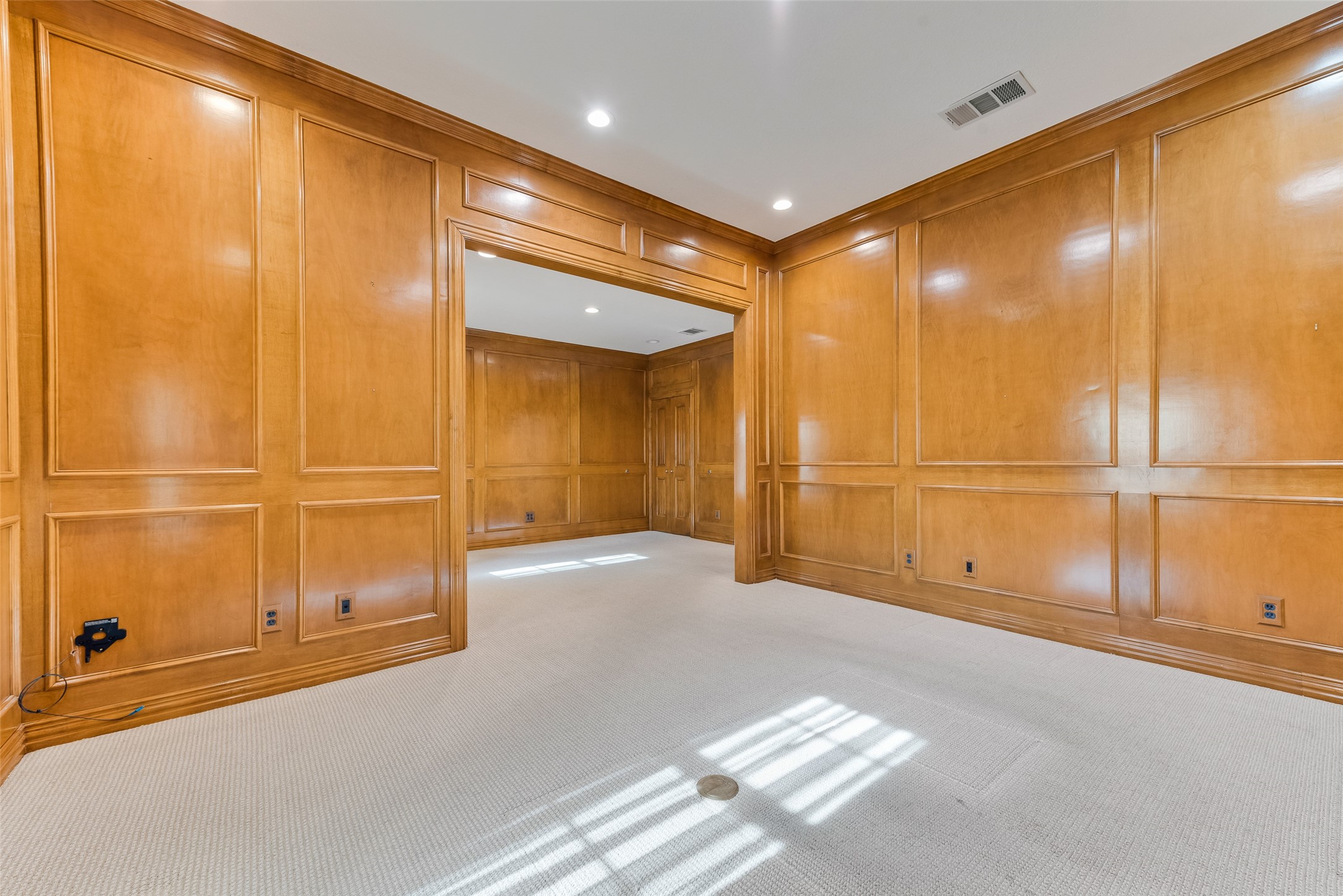 103 Bogey Court