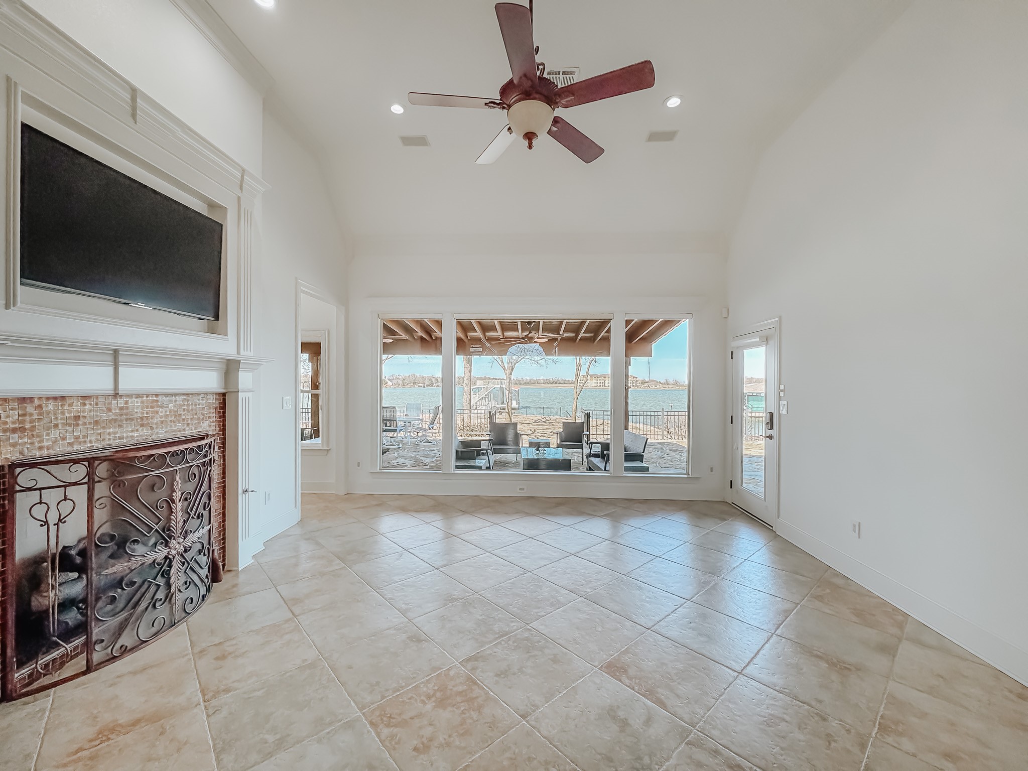 1193 The Shores Drive