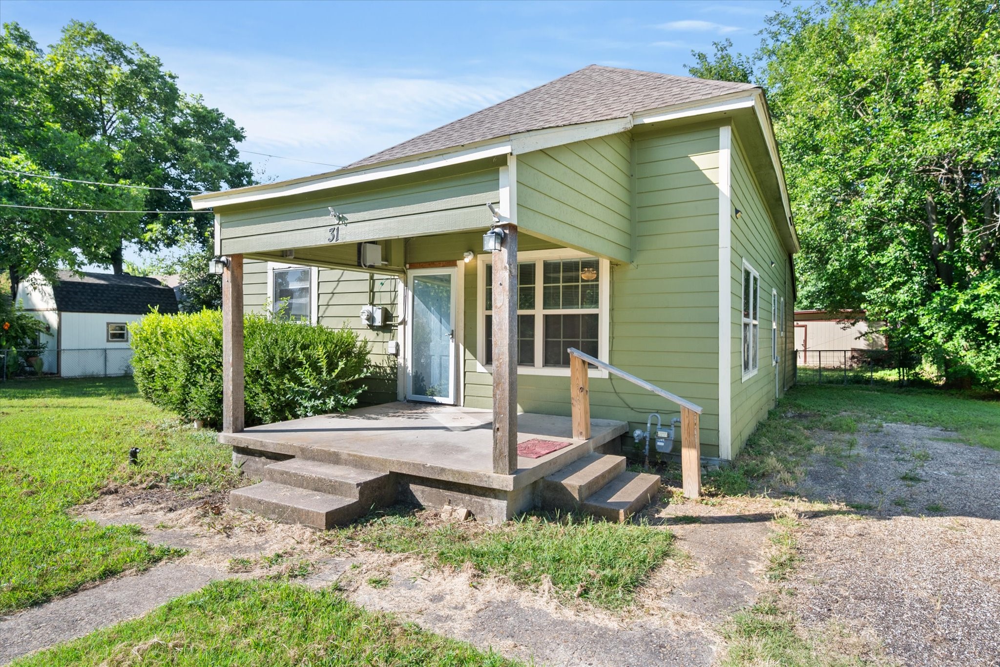 318 Mckenzie Street