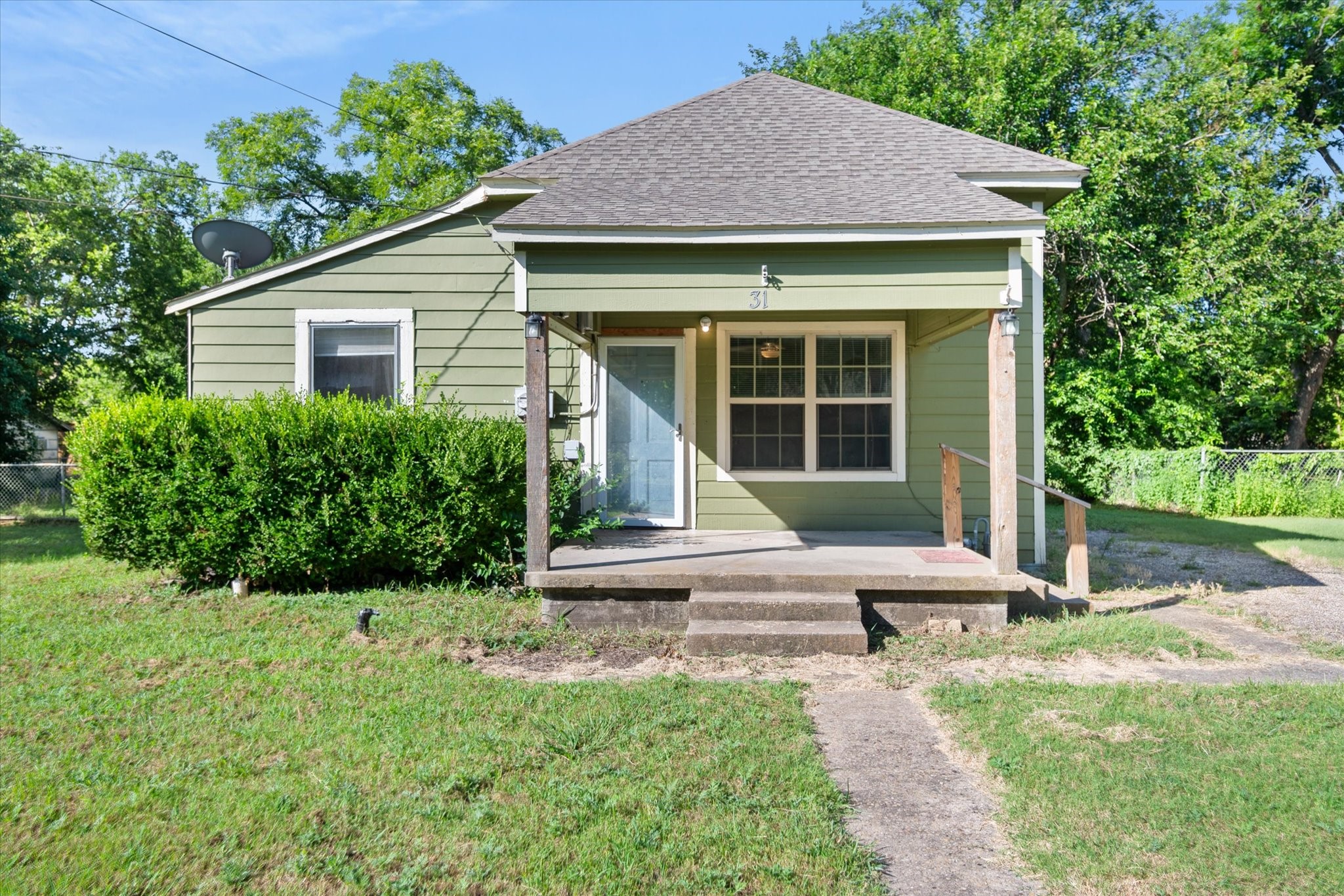 318 Mckenzie Street