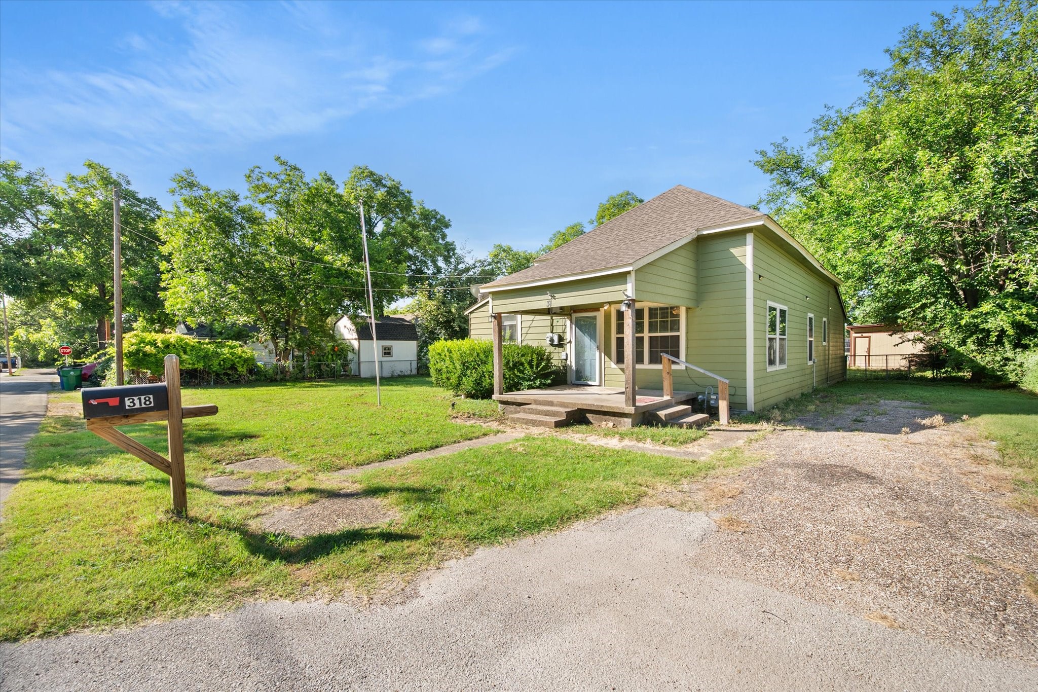 318 Mckenzie Street