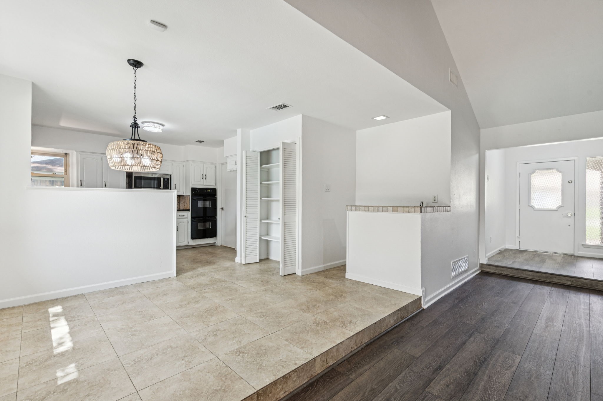 3206 AVON Drive