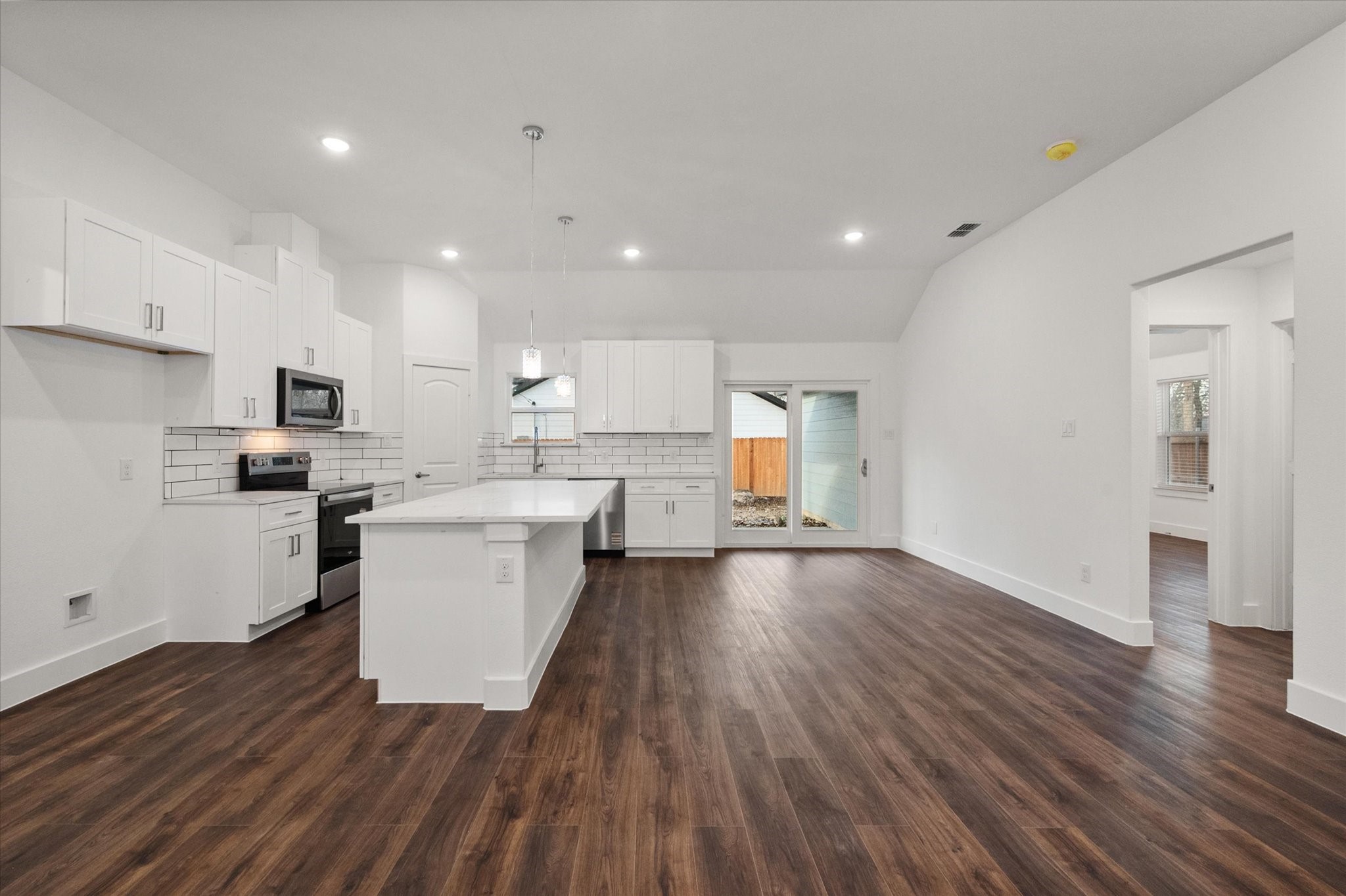 401 N Goodman Avenue