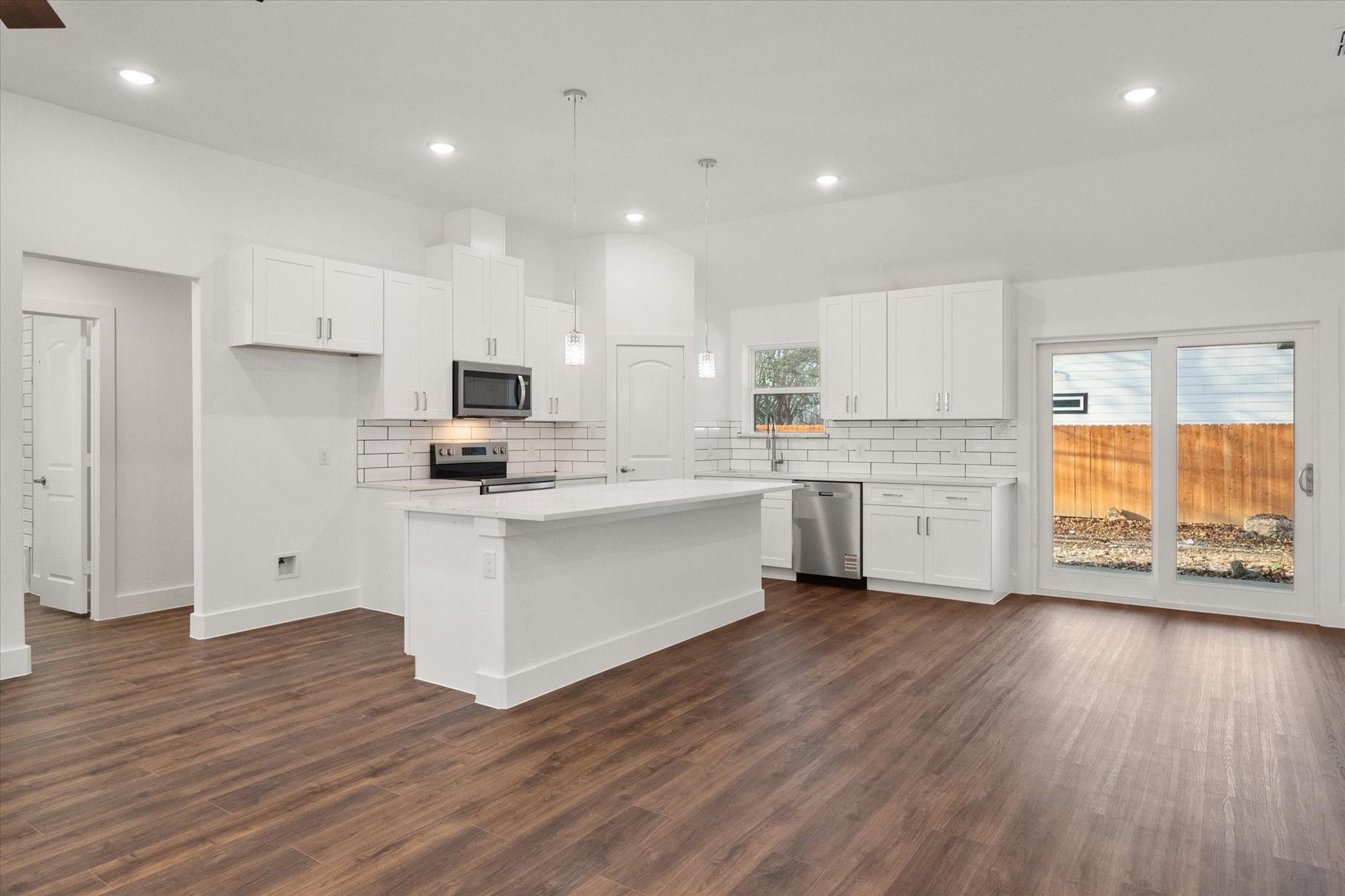 401 N Goodman Avenue