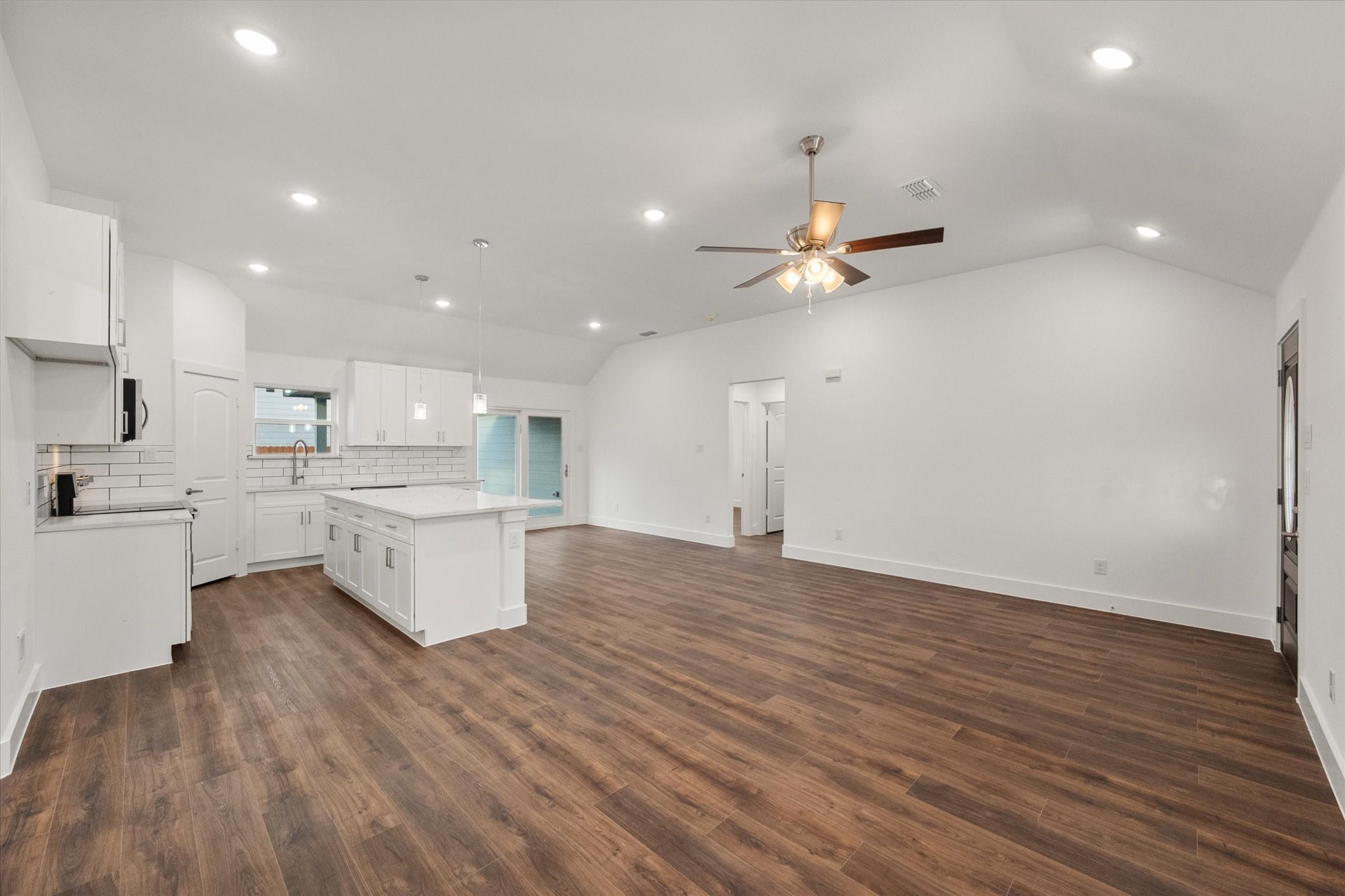 401 N Goodman Avenue