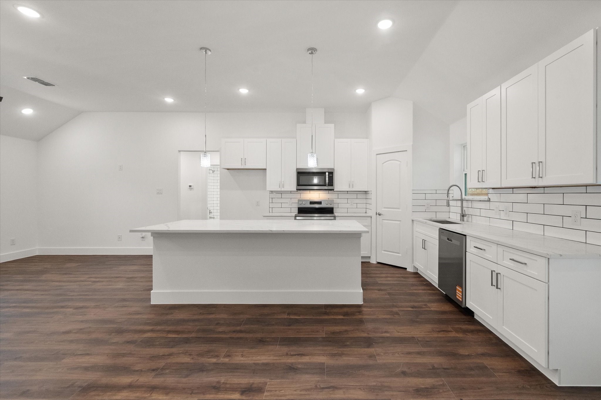 401 N Goodman Avenue