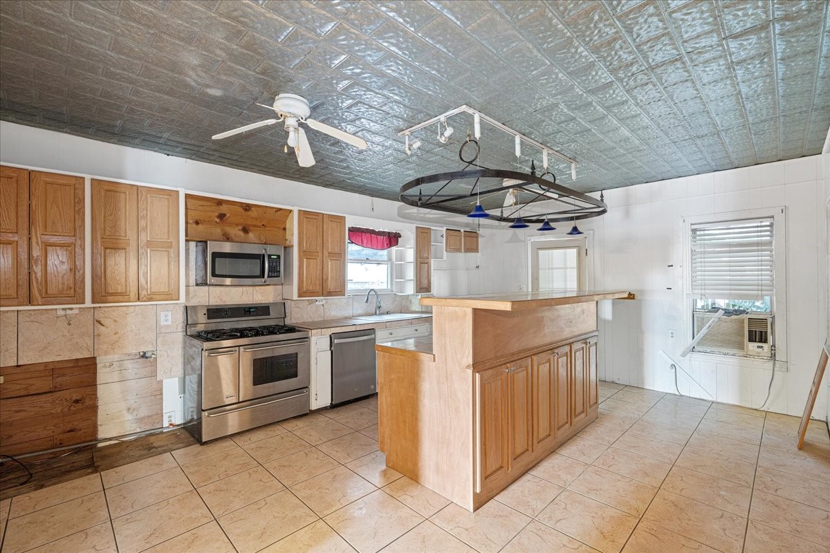 2900 State Highway 22