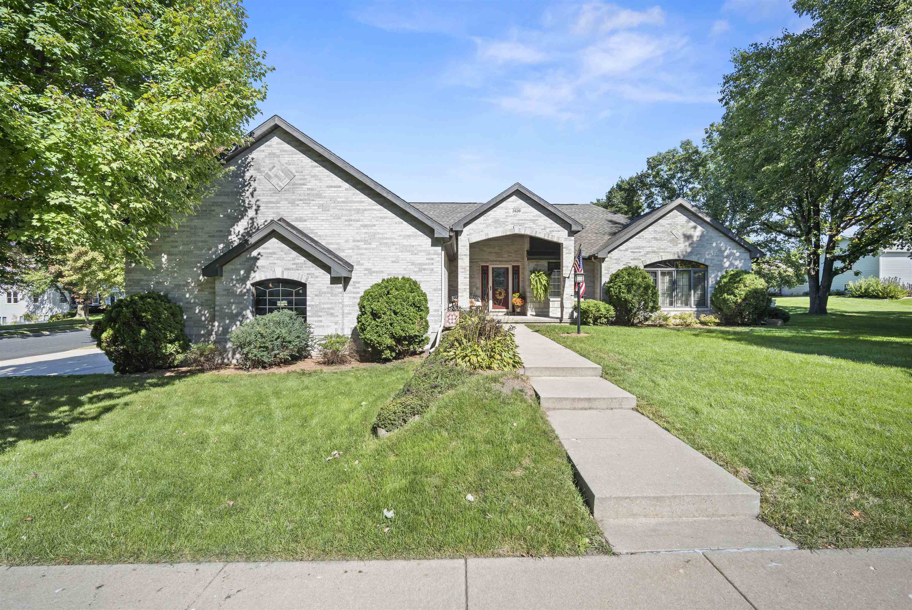 1620 Chapin Lane