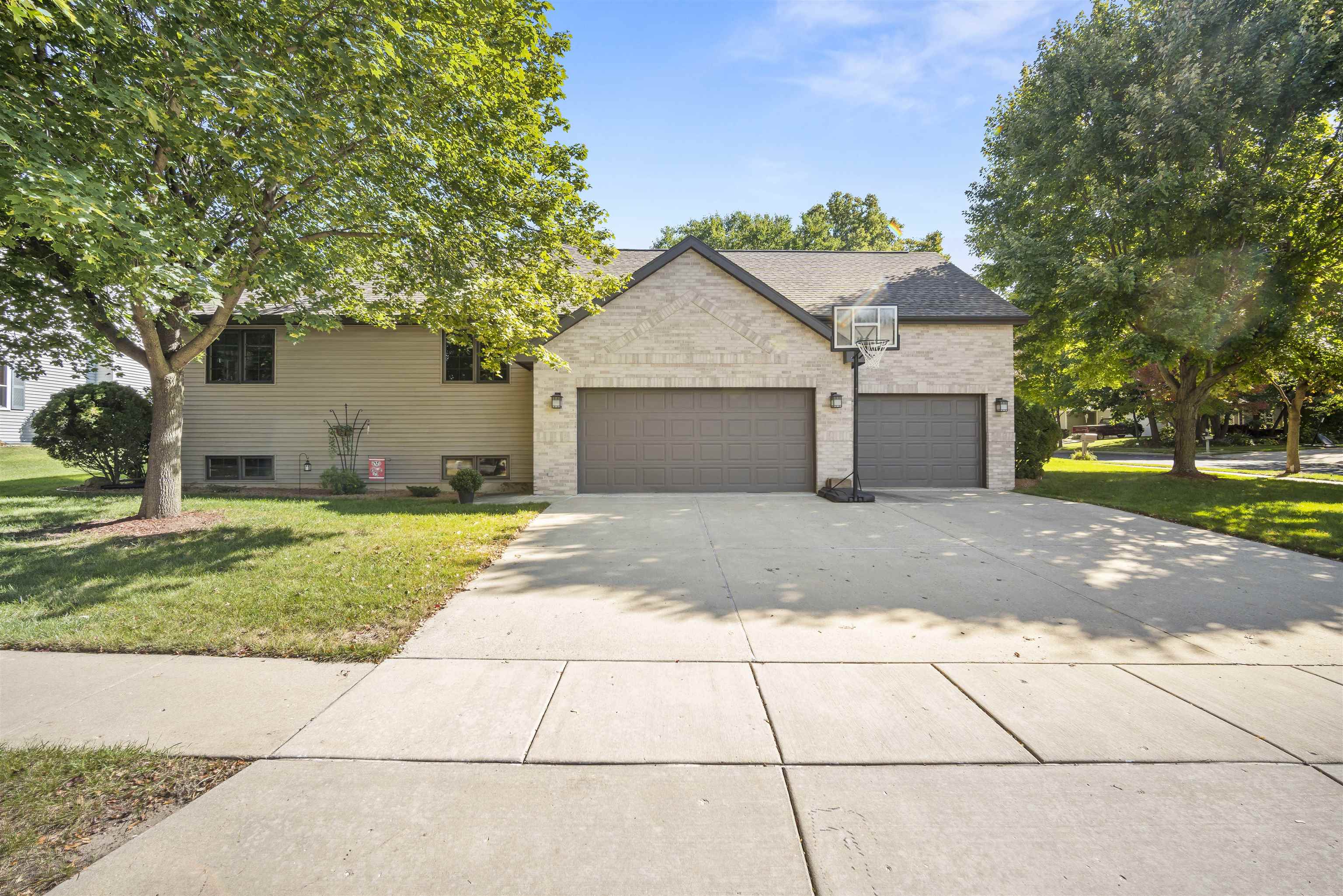 1620 Chapin Lane