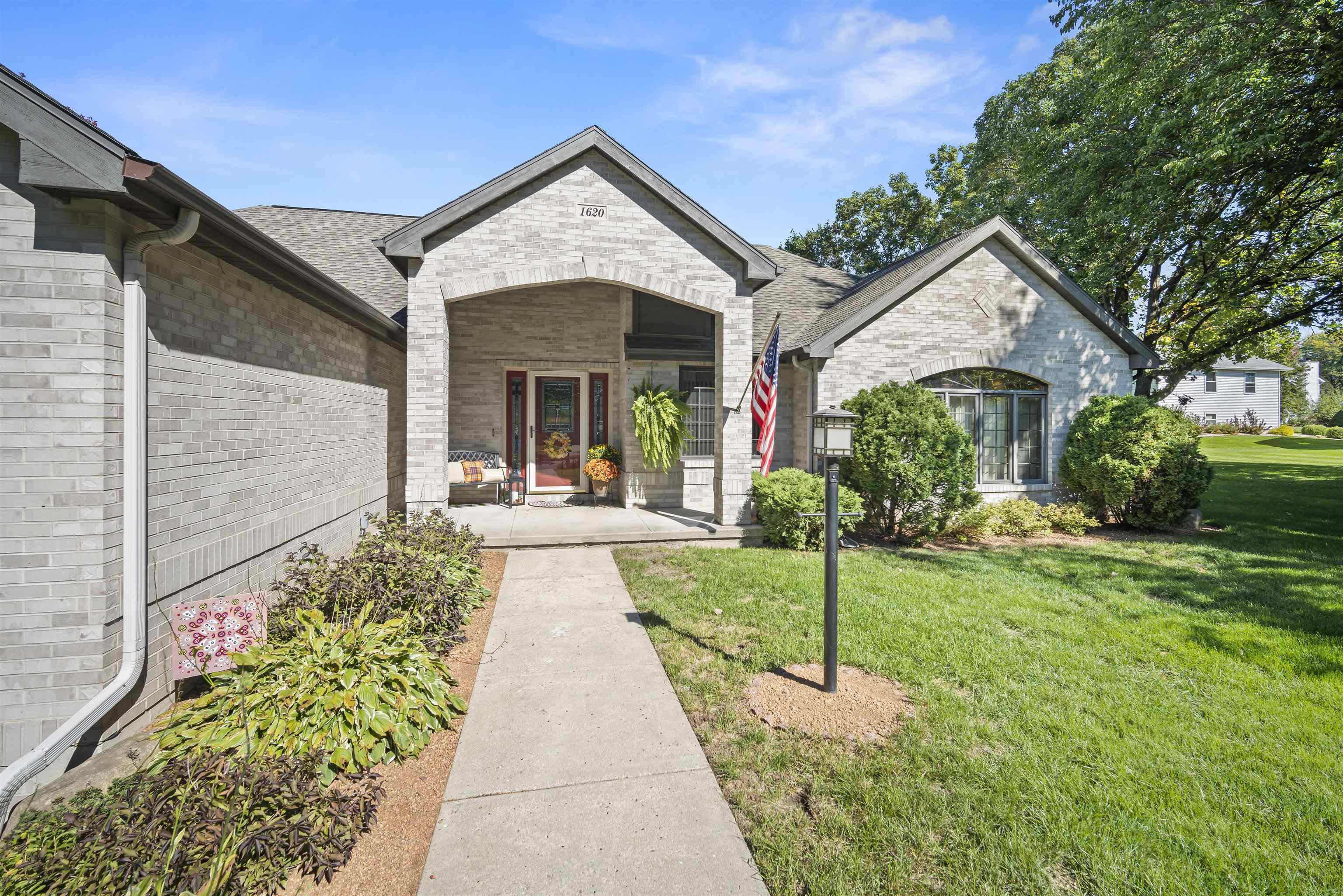1620 Chapin Lane