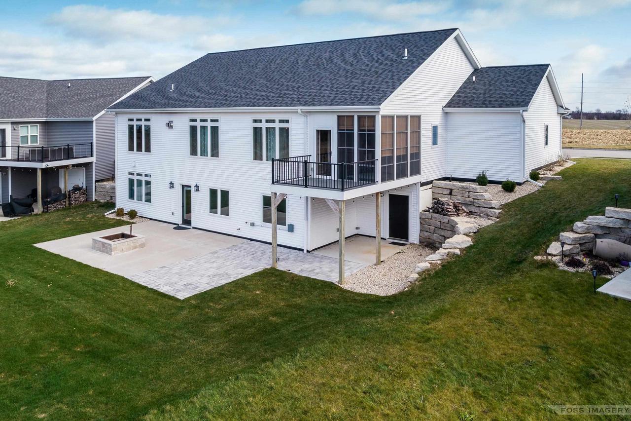 1406 Black Stallion Dr