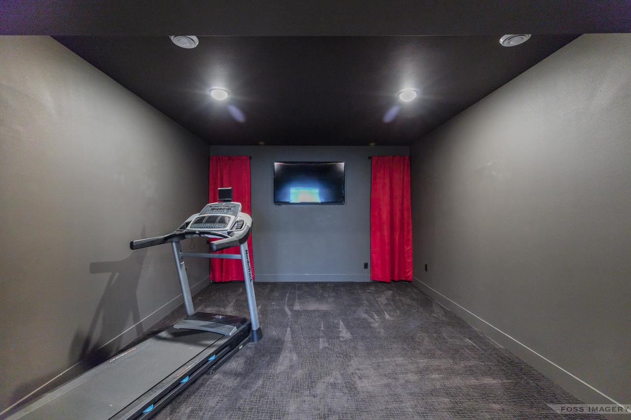 1406 Black Stallion Dr