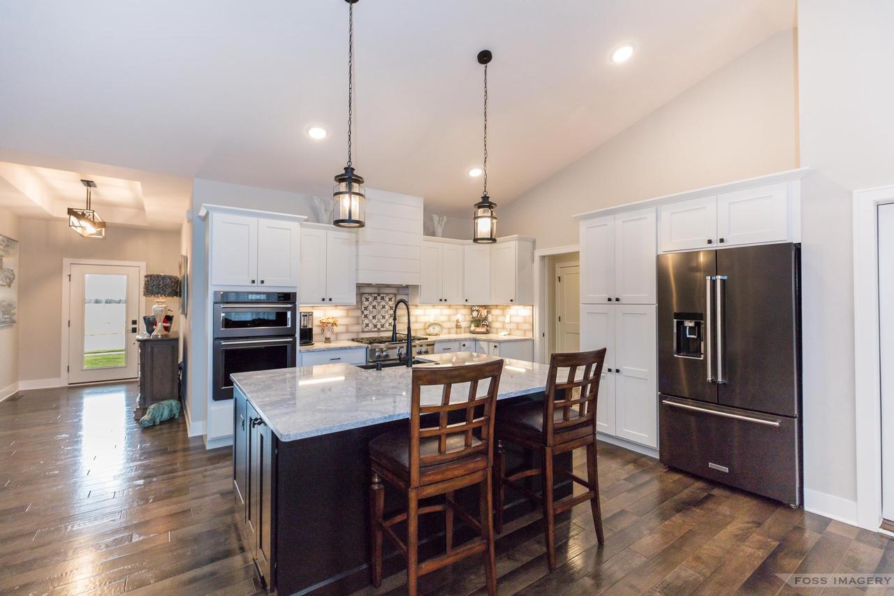 1406 Black Stallion Dr