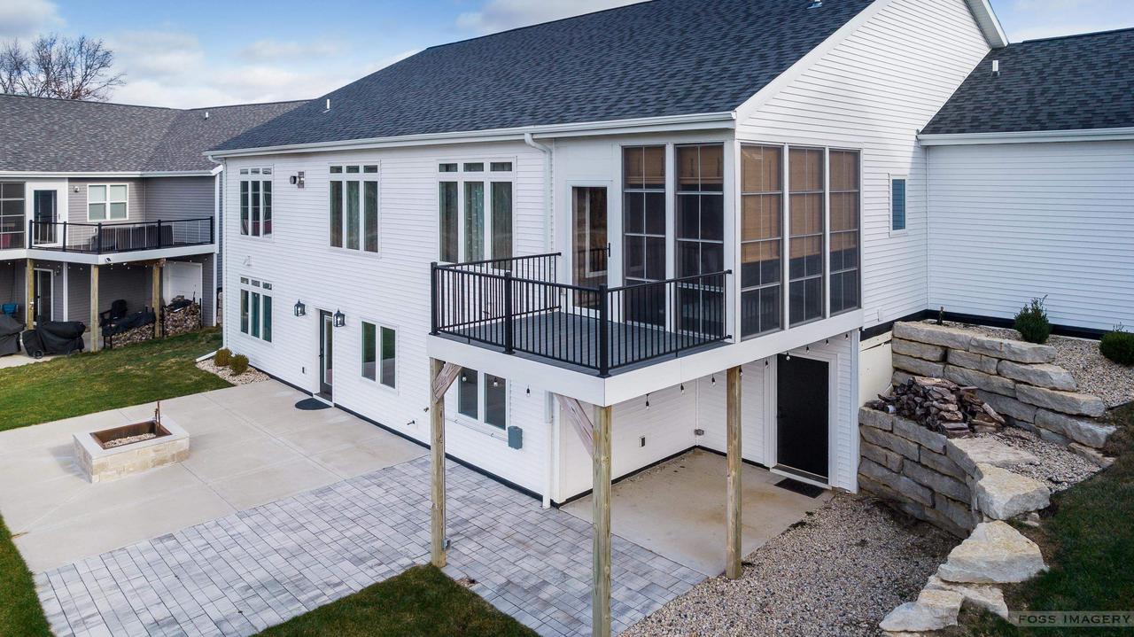 1406 Black Stallion Dr