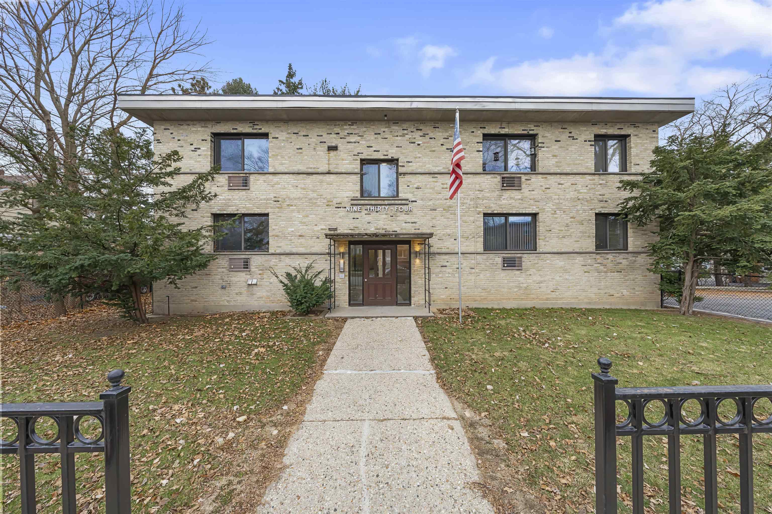 934 High Street