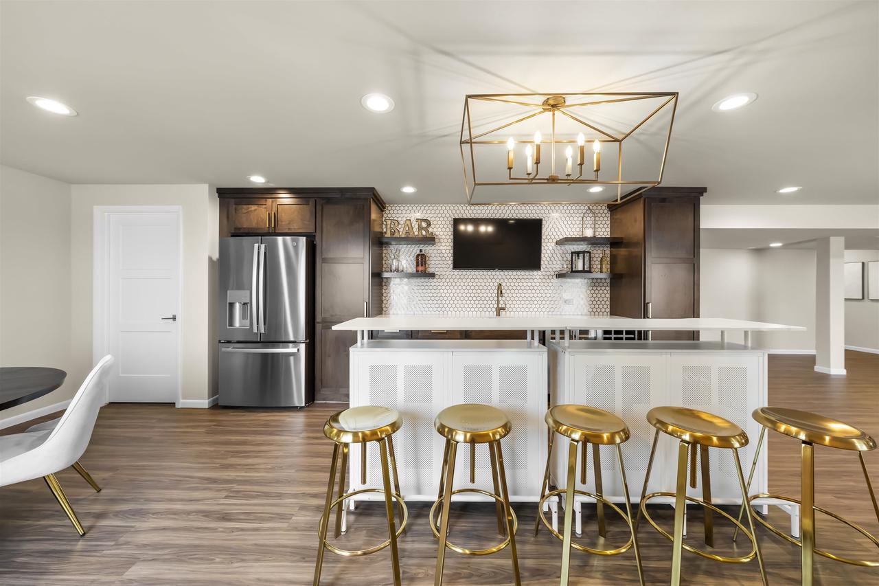 430 Lush Woods Tr