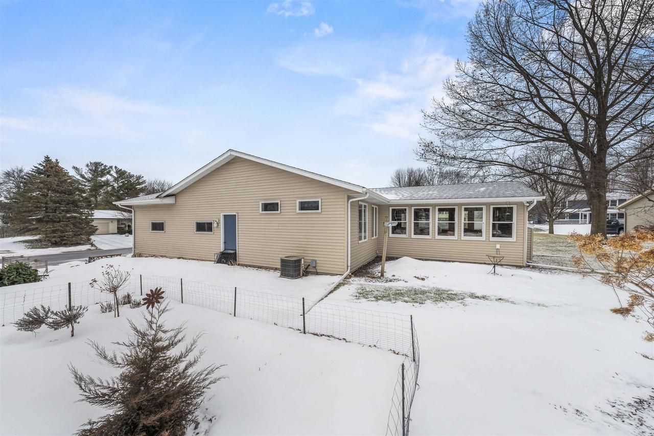 708 Maple Rd