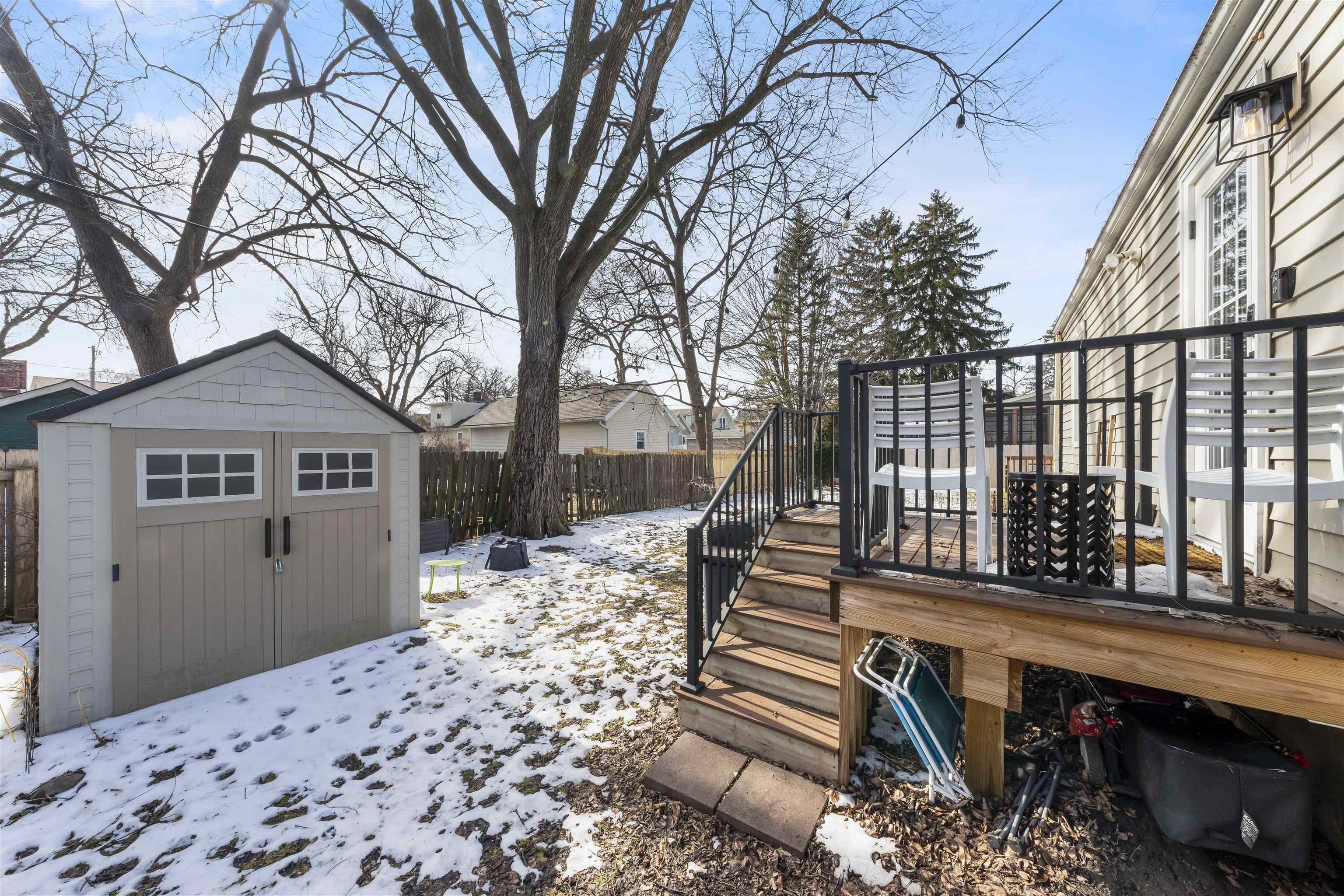 2637 East Lawn Court