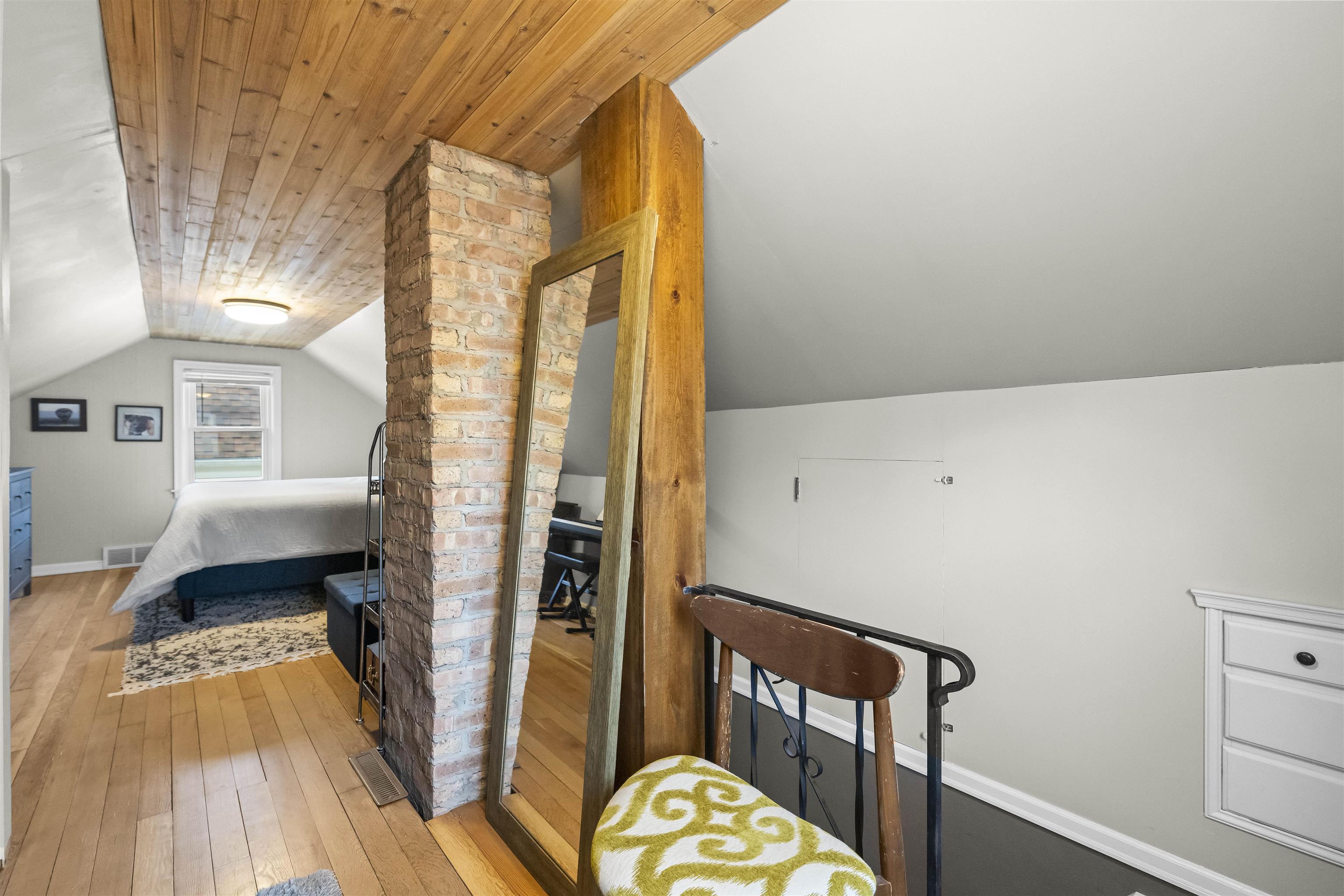 2637 East Lawn Court
