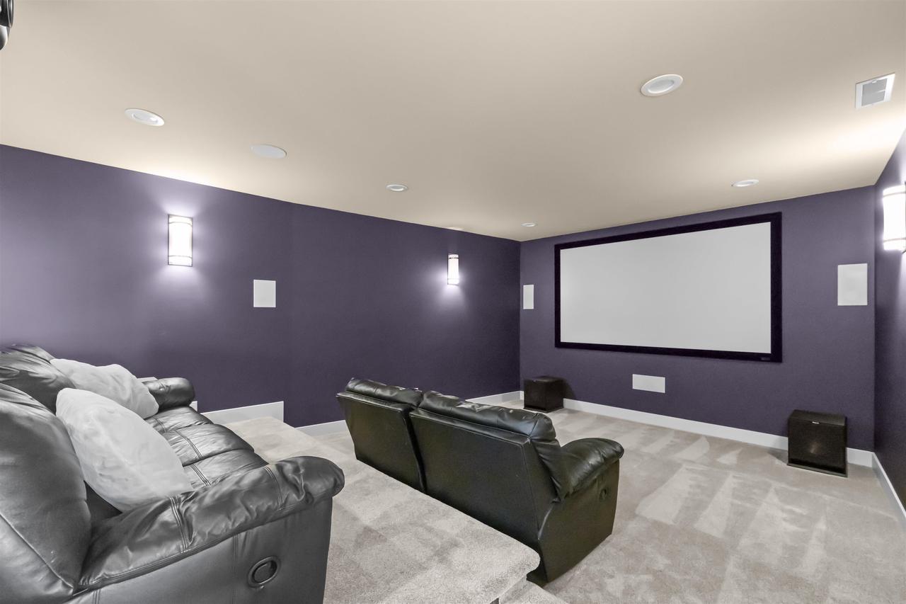 805 Raven COURT