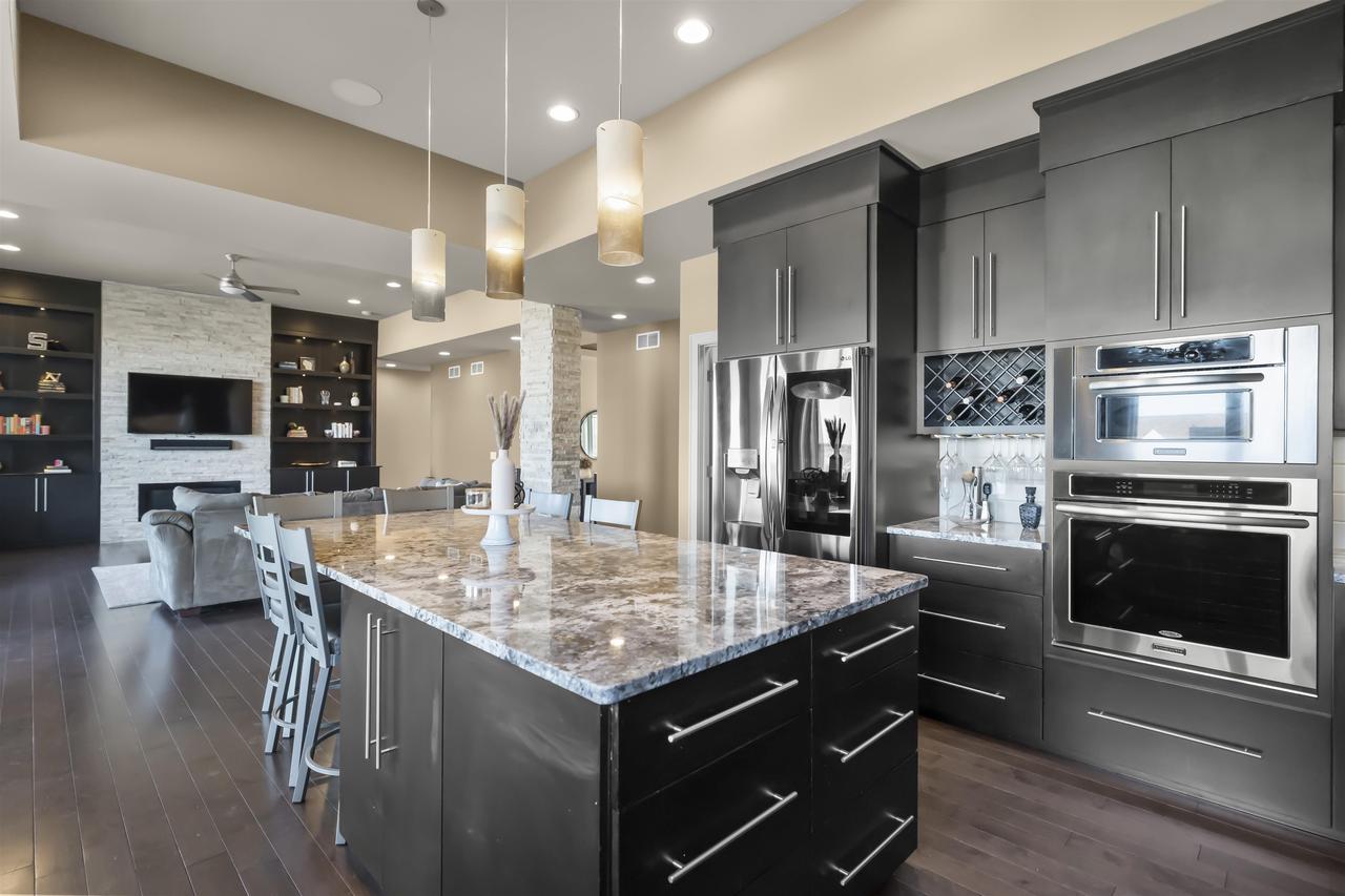 805 Raven COURT