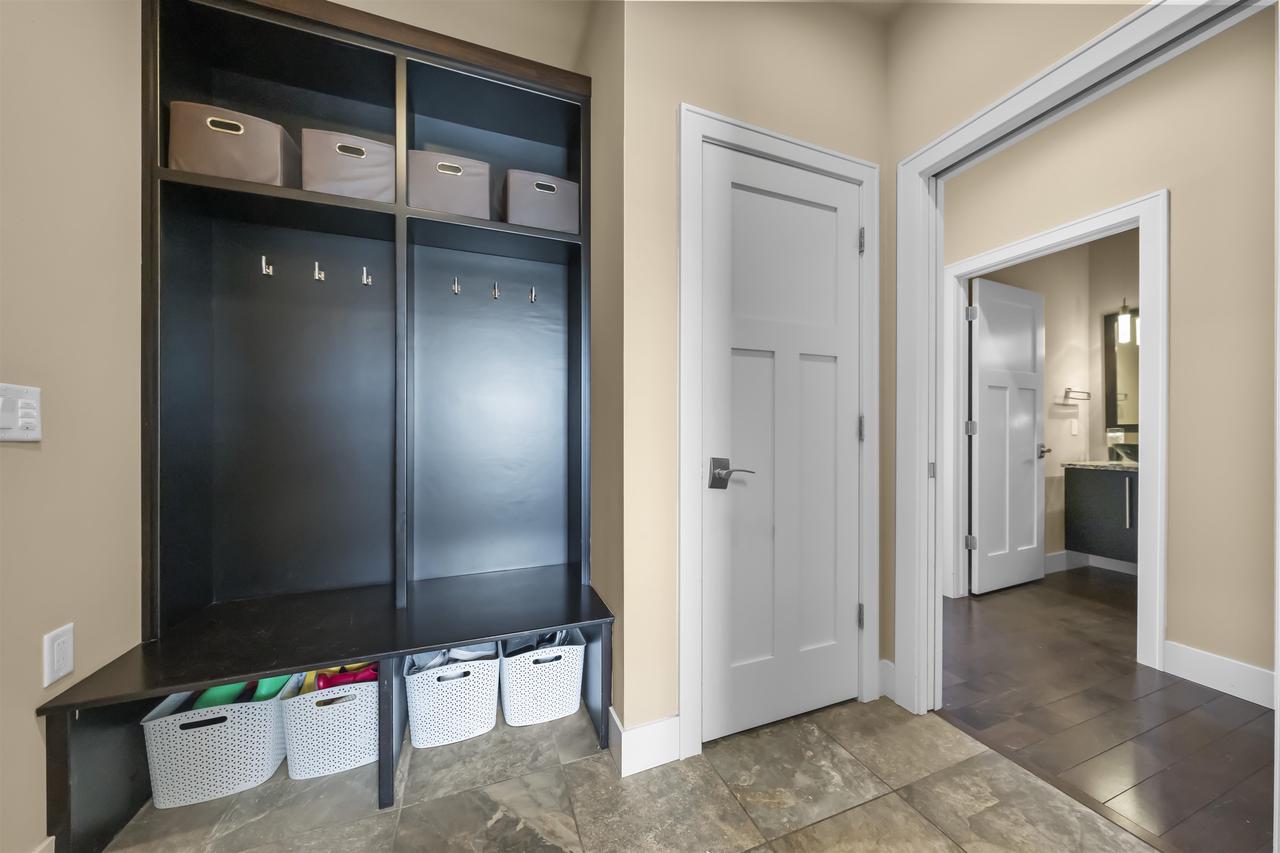 805 Raven COURT
