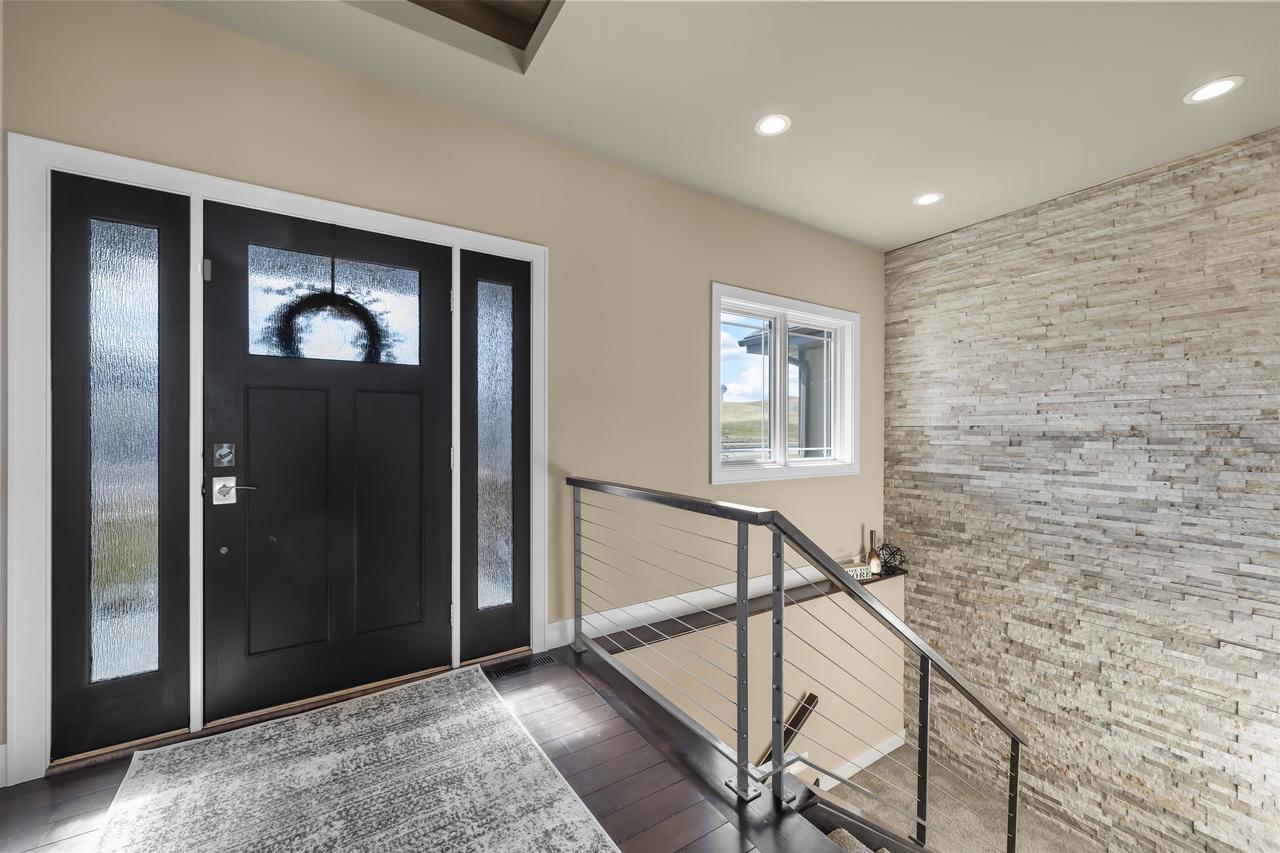 805 Raven COURT