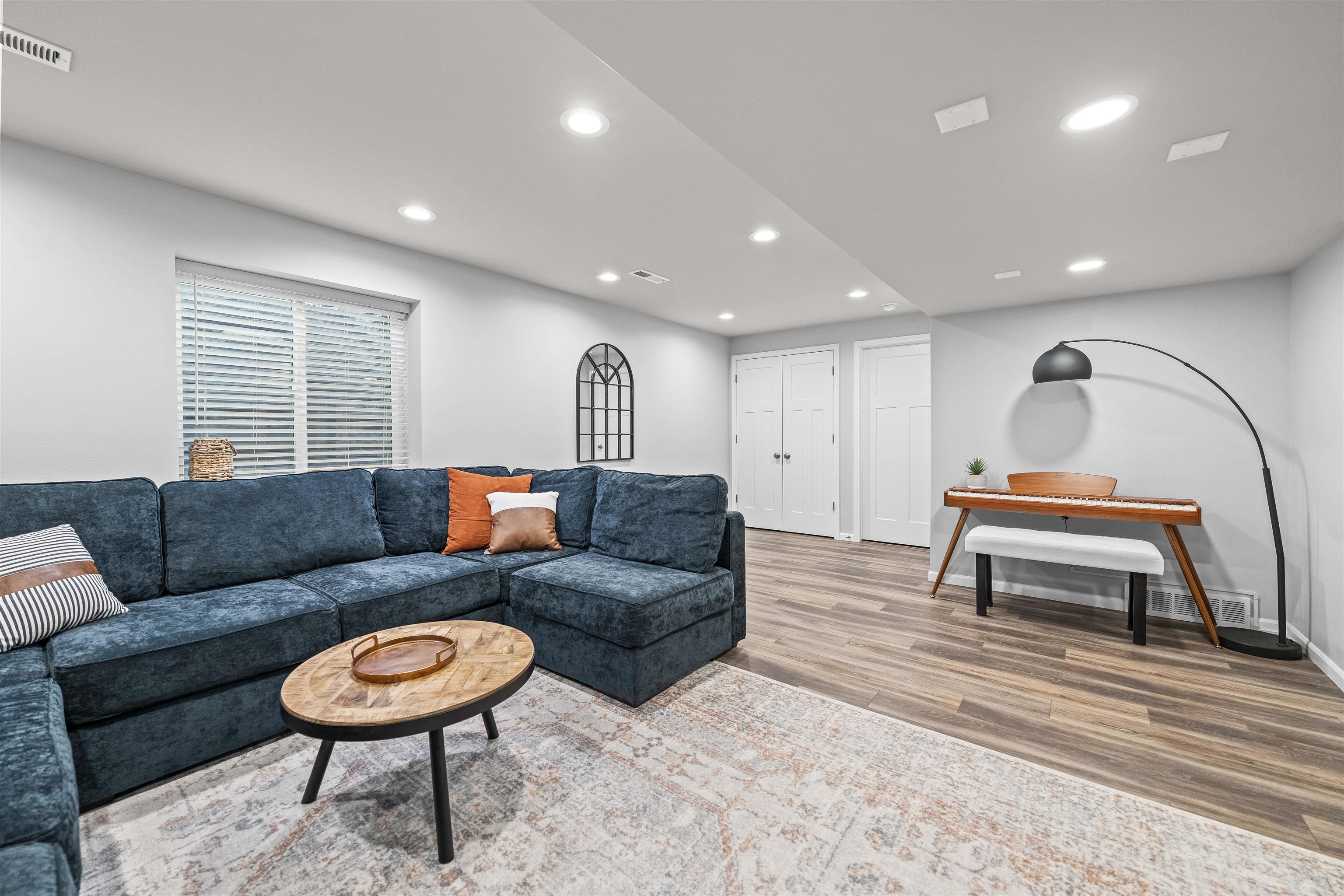 9708 Sweet Autumn Drive