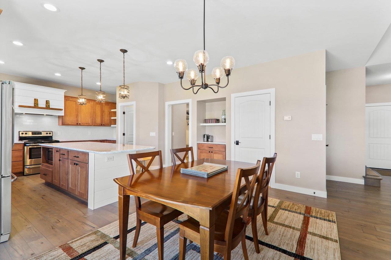 1104 Aldora Ln