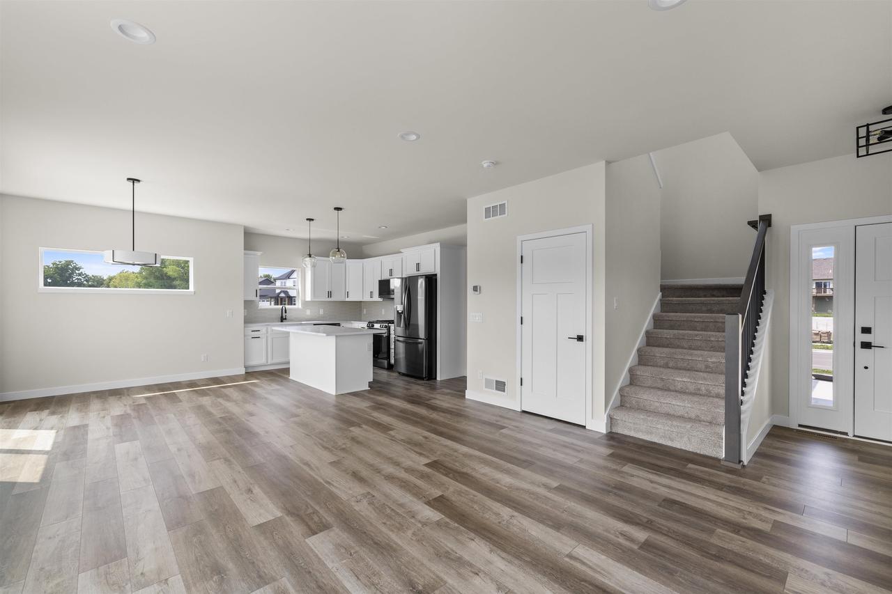 1103 Kamperschroer Way