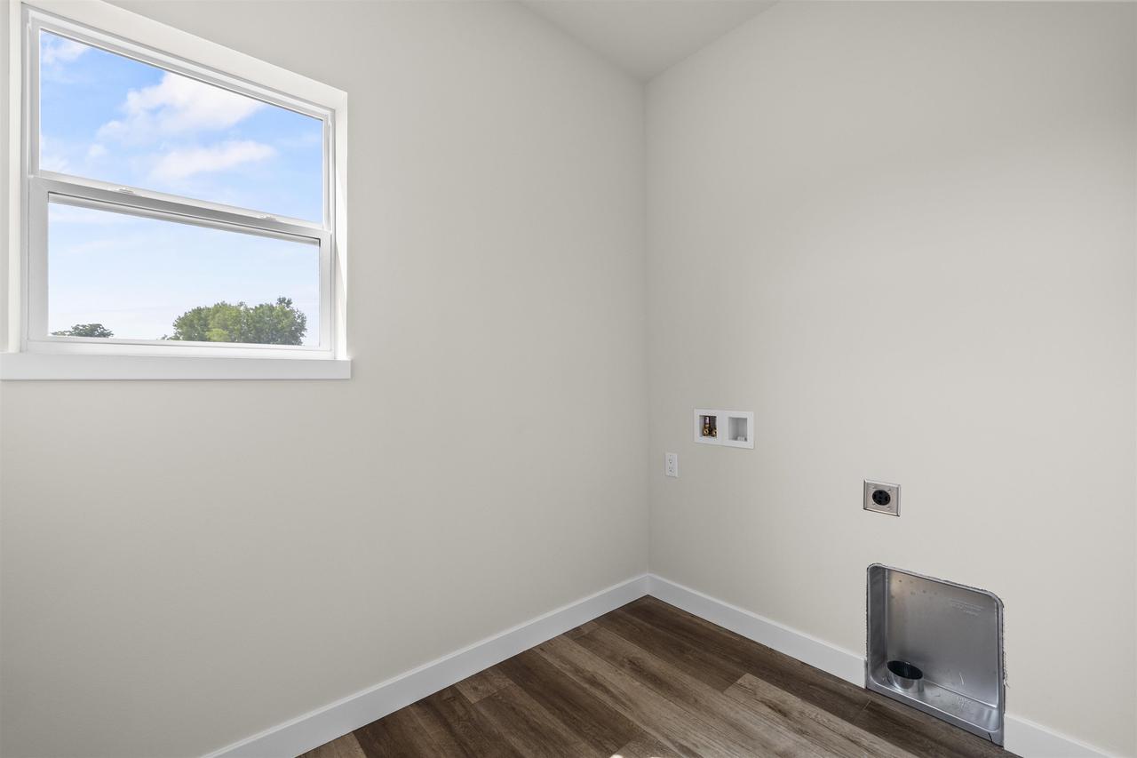 1103 Kamperschroer Way