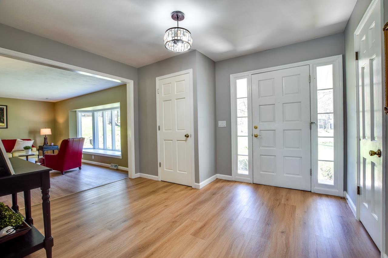 5860 Winchester Avenue