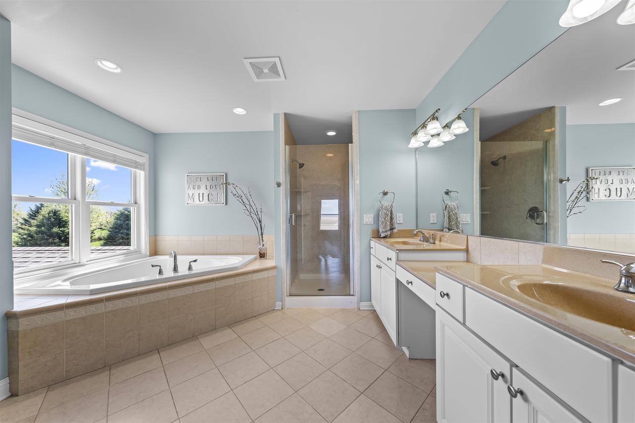 9205 Eaglewood Drive