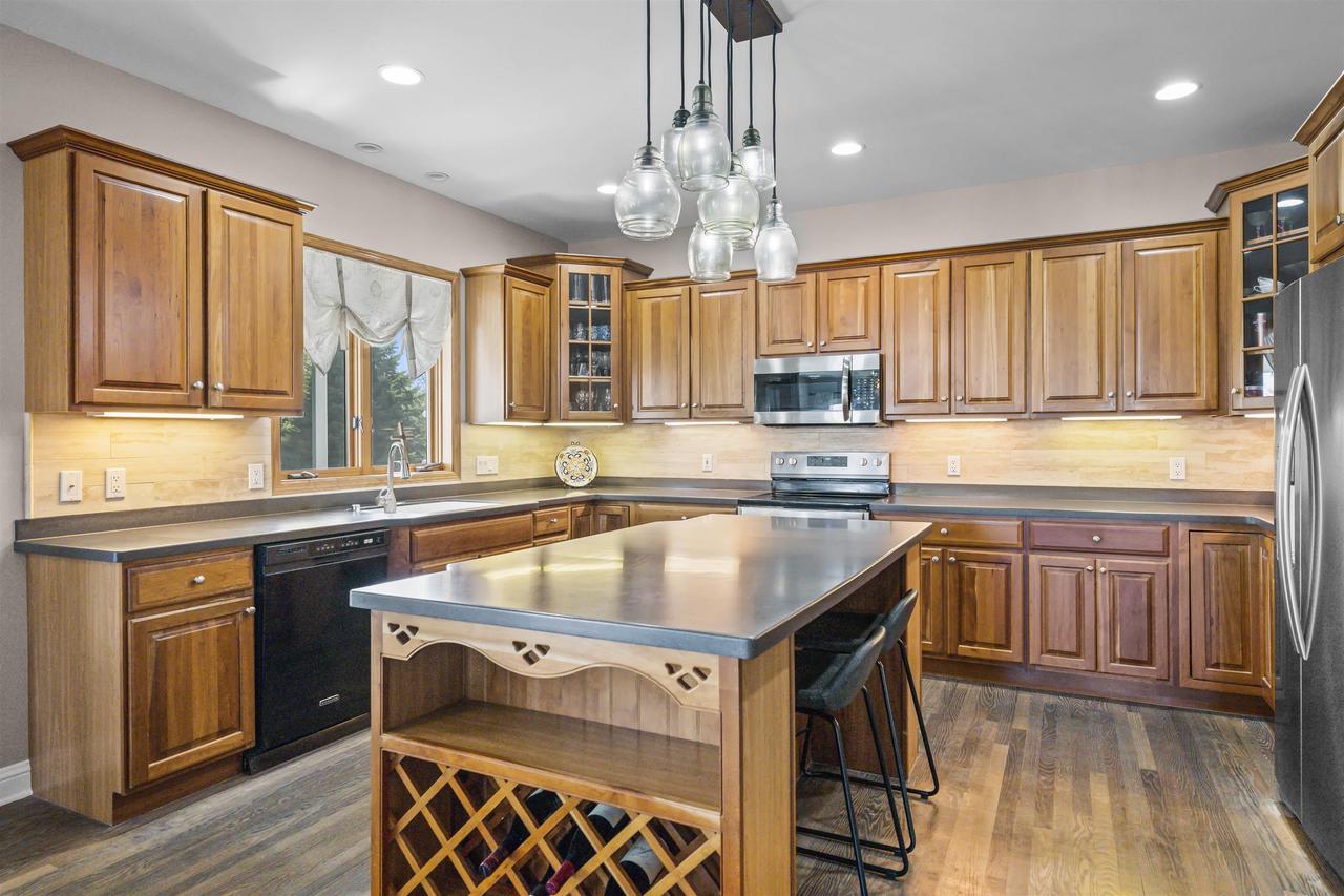 9205 Eaglewood Drive