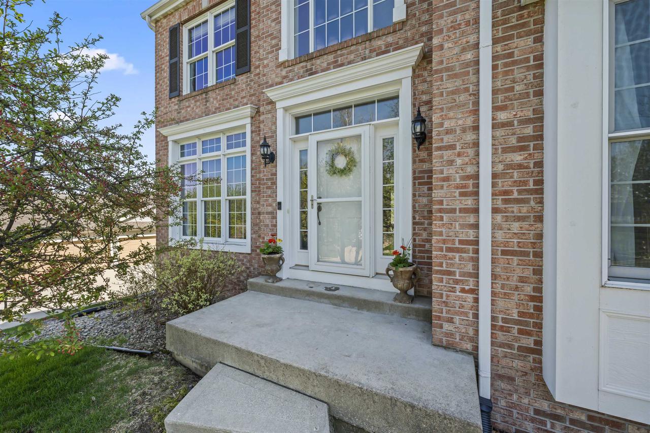 9205 Eaglewood Drive