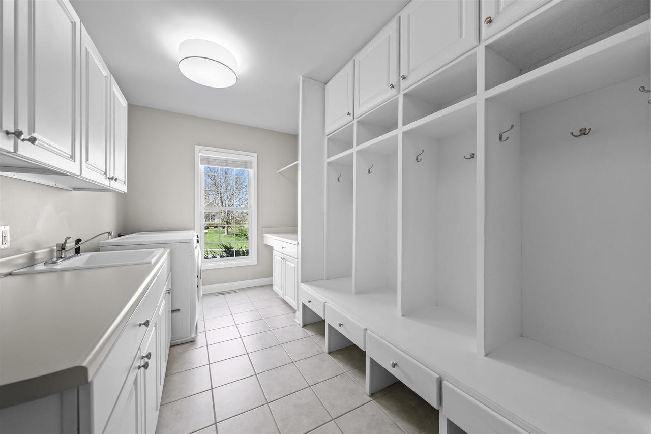 9205 Eaglewood Drive