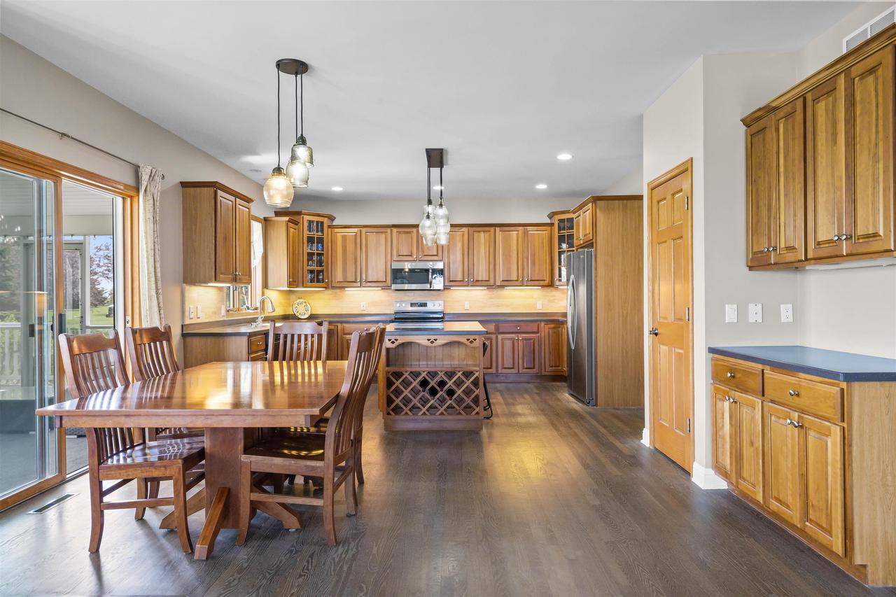 9205 Eaglewood Drive