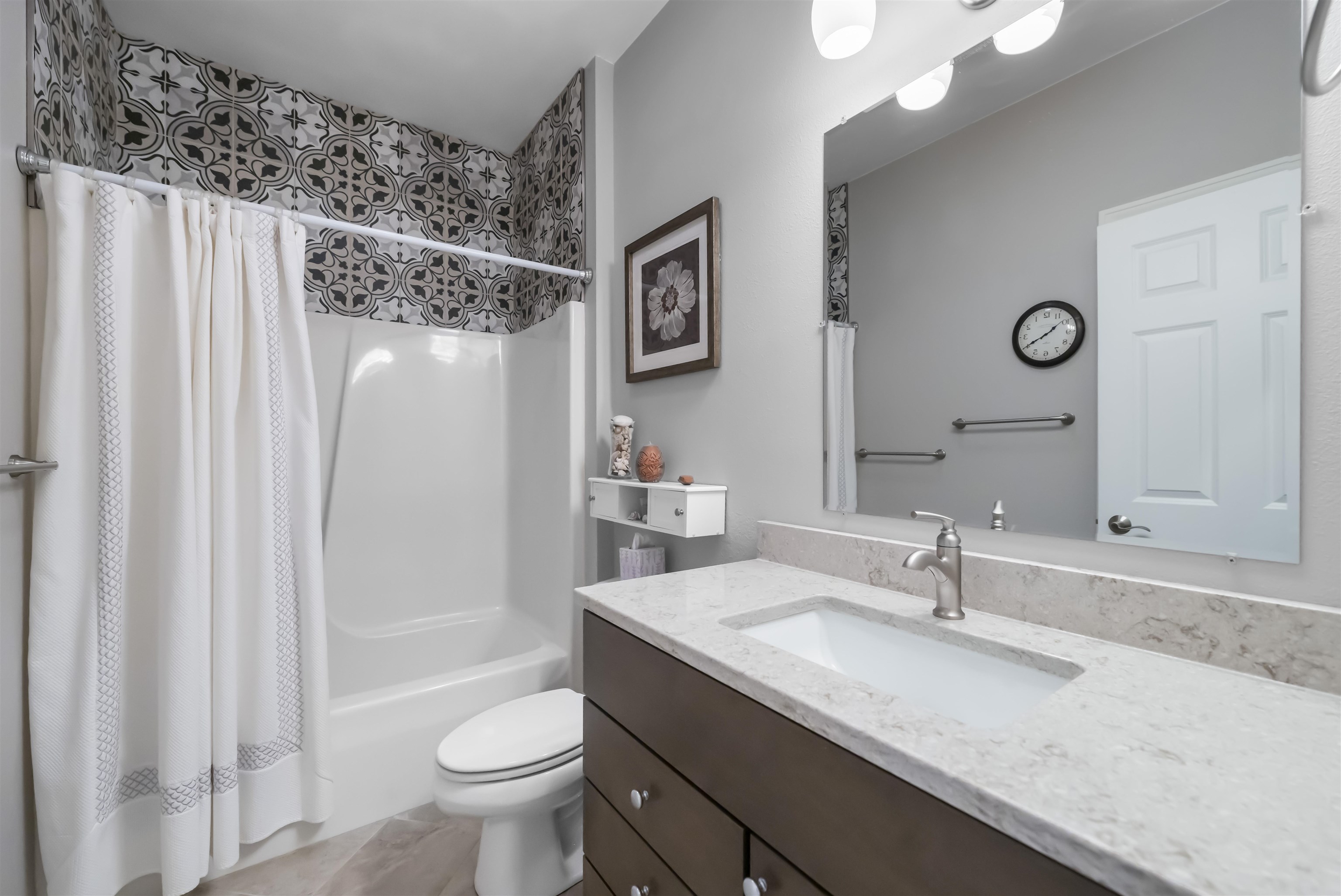 1990 Stonehaven Drive