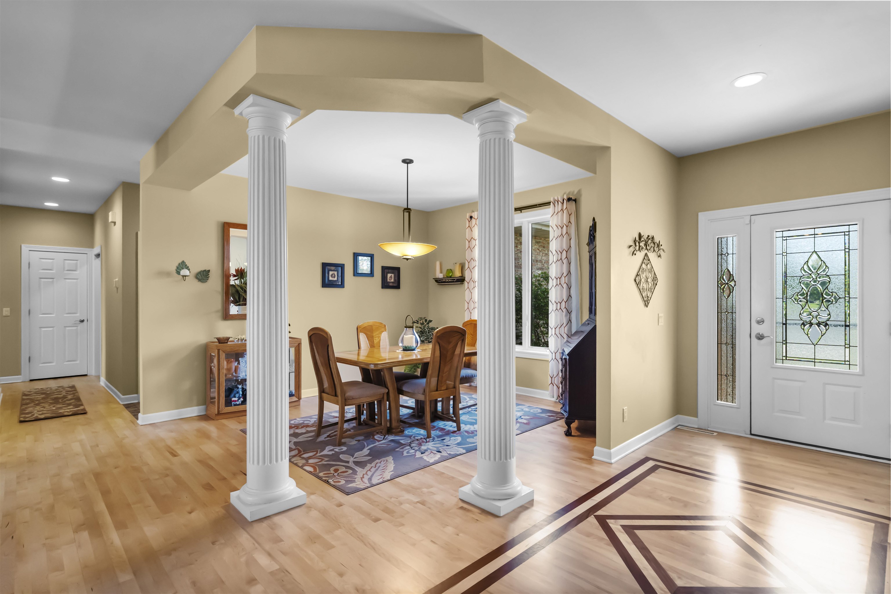 1990 Stonehaven Drive