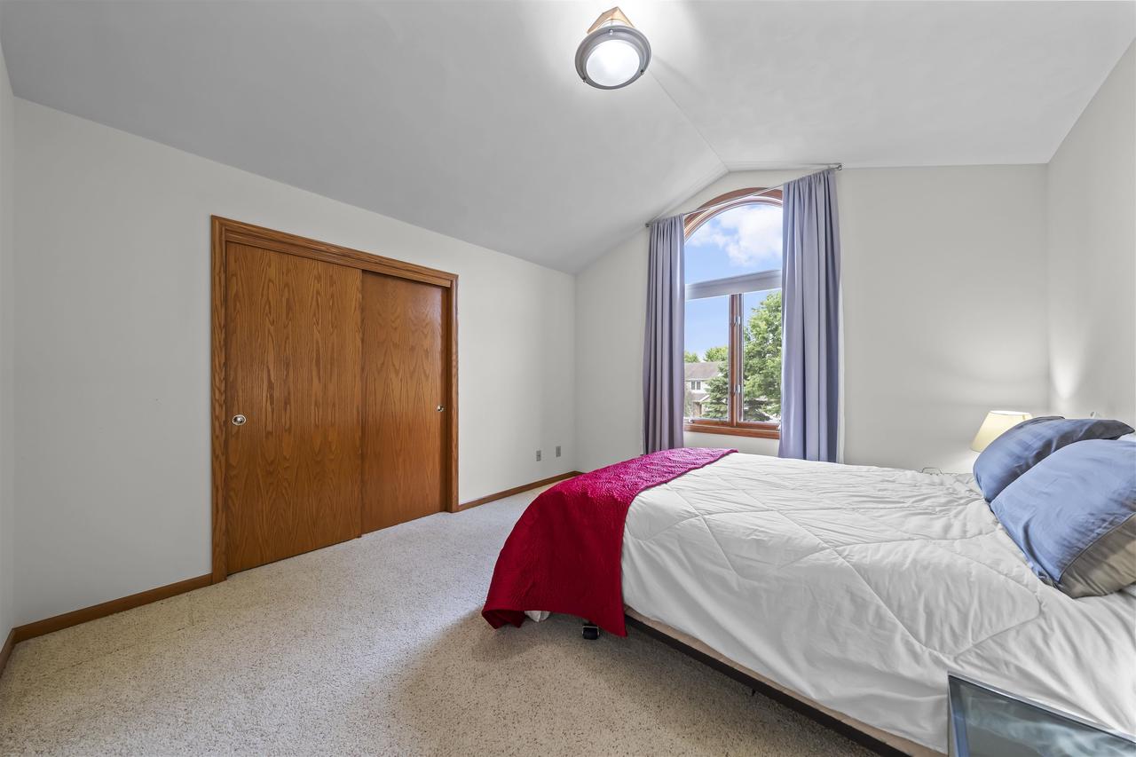 21 Black Stone Circle