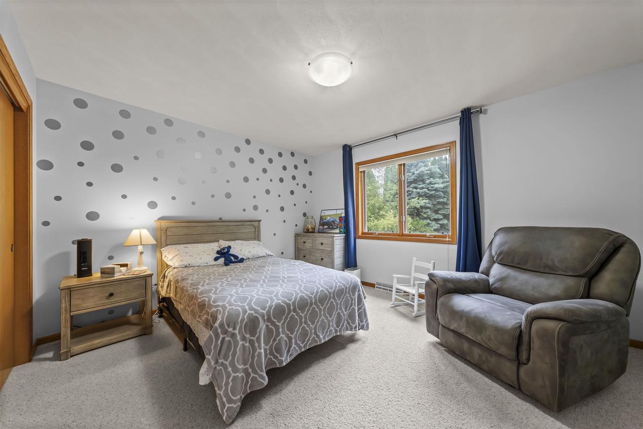 21 Black Stone Circle