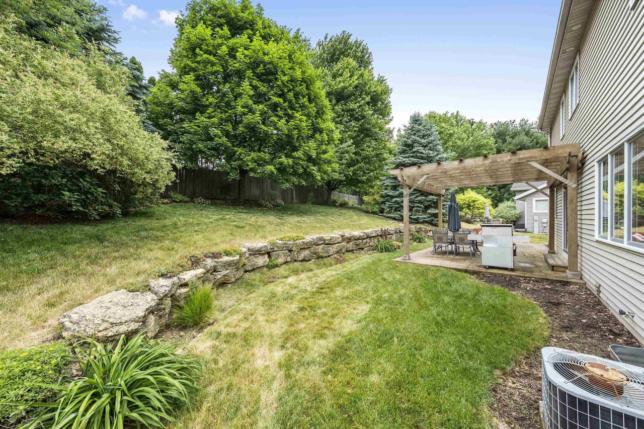 21 Black Stone Circle