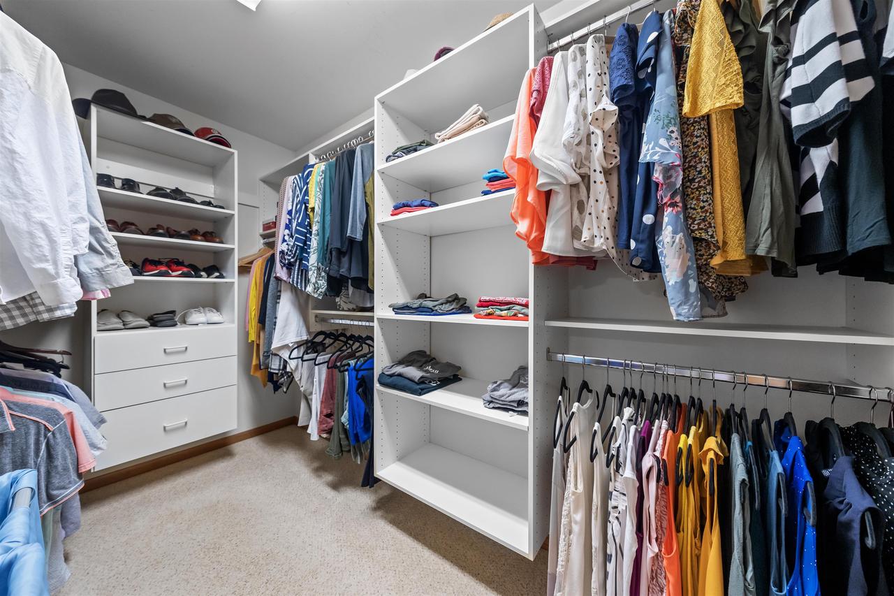 21 Black Stone Circle