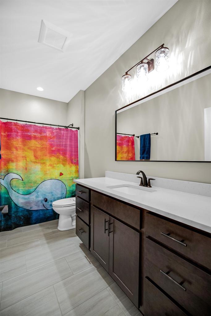 W7986 County Road B 3