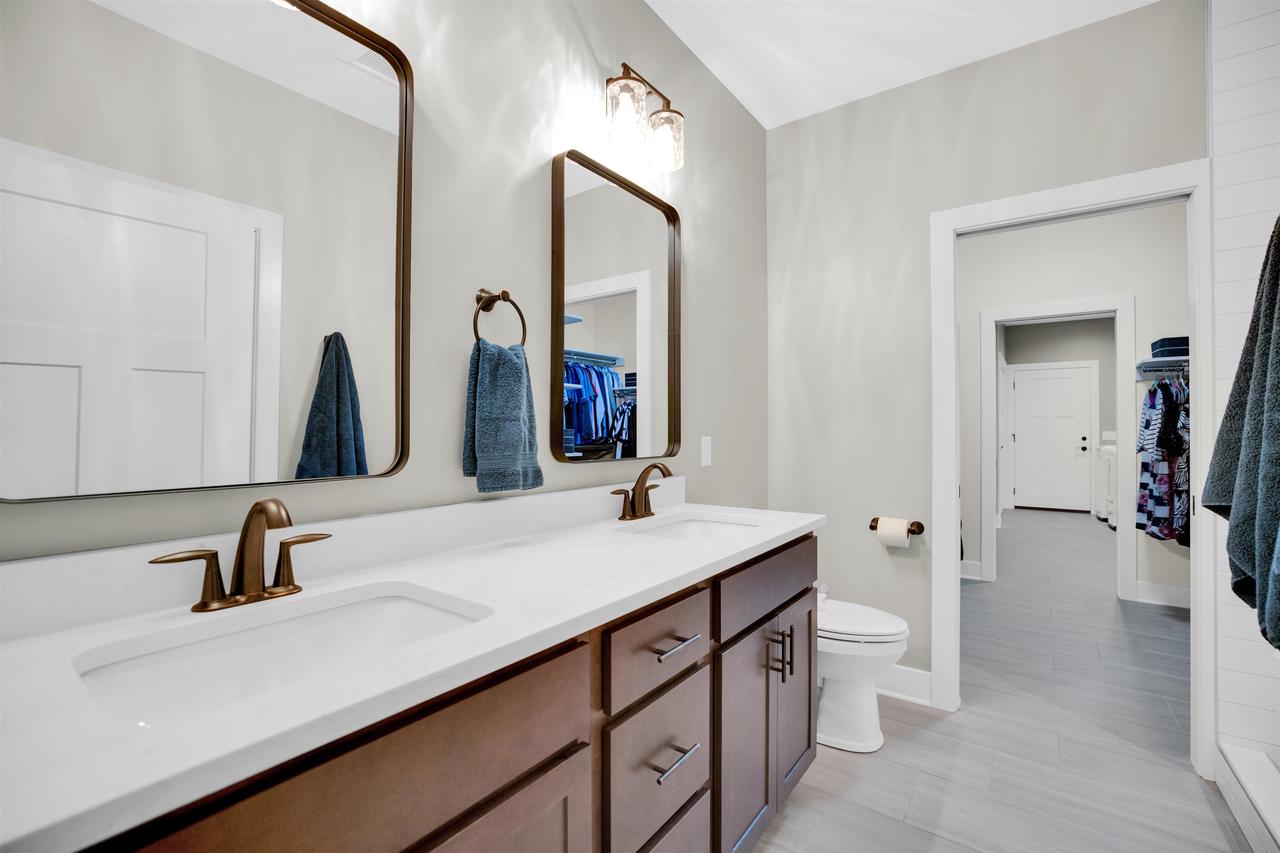 W7986 County Road B 3