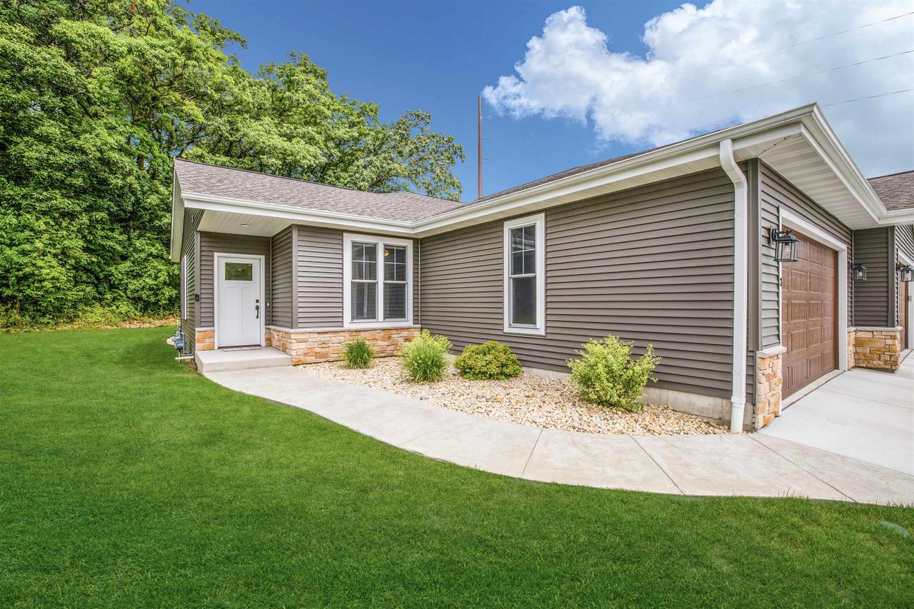 W7986 County Road B 3