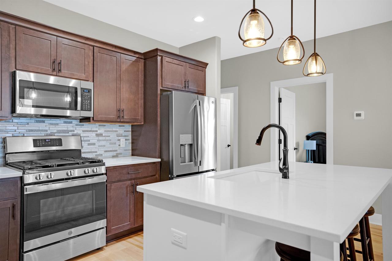 W7986 County Road B 3