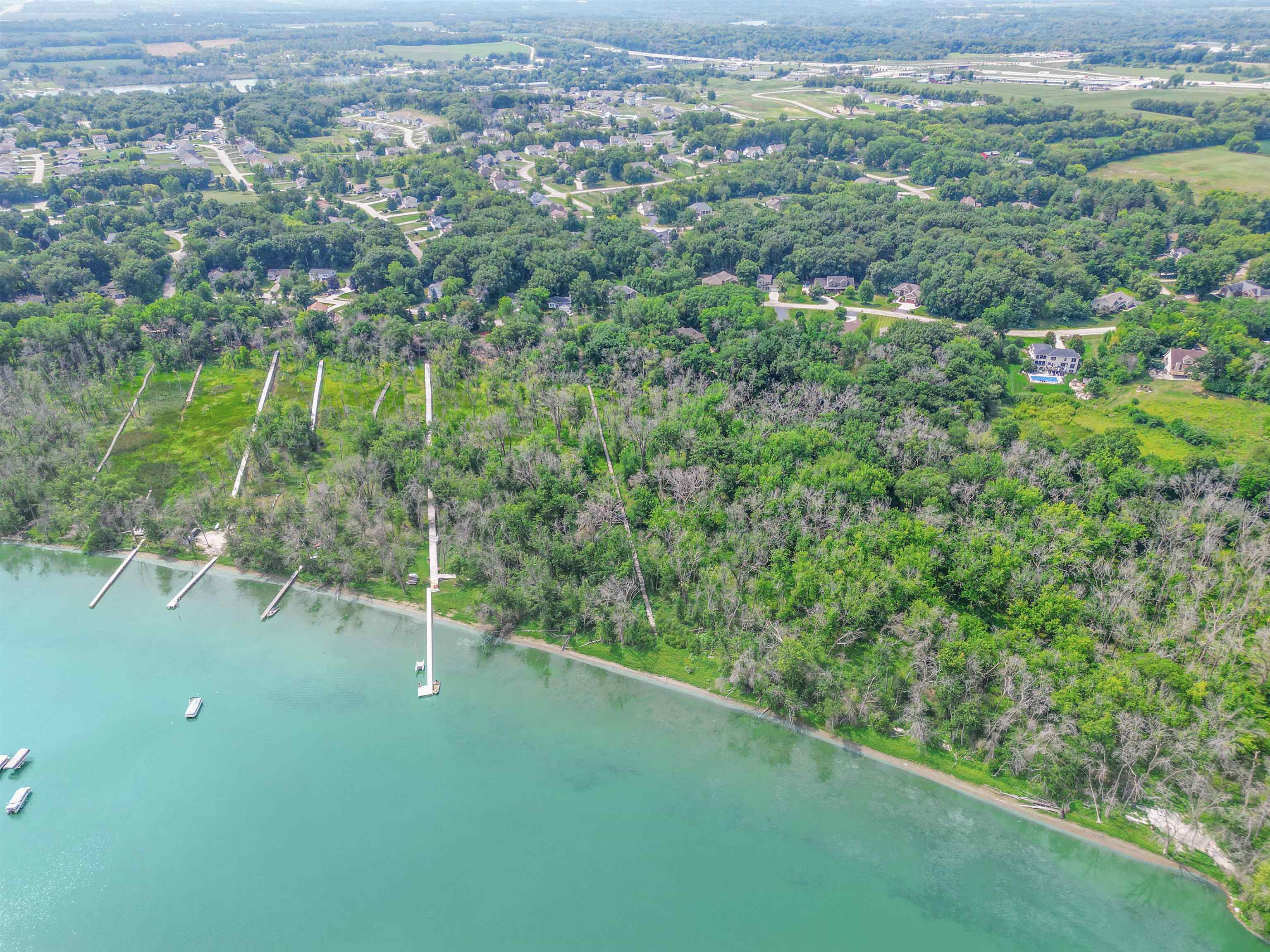 976 E Lakeside Drive