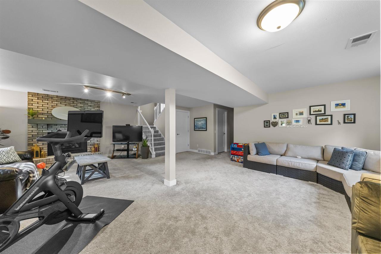 14 Morningdale Circle